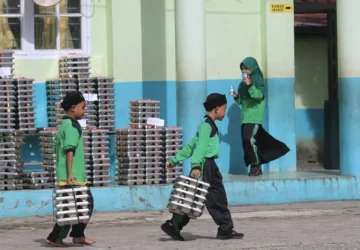 Mendikdasmen Skema Kantin Sekolah untuk MBG Masih Dikaji: Prihatin bagi Siswa Miskin