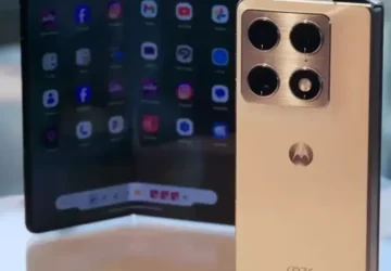 Motorola Razr Fold Hadirkan Fitur Quick Share untuk Kirim File ke iPhone dengan Mudah