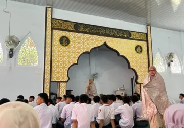 Pembentukan Karakter di Sekolah: Peran Kurikulum dan Guru