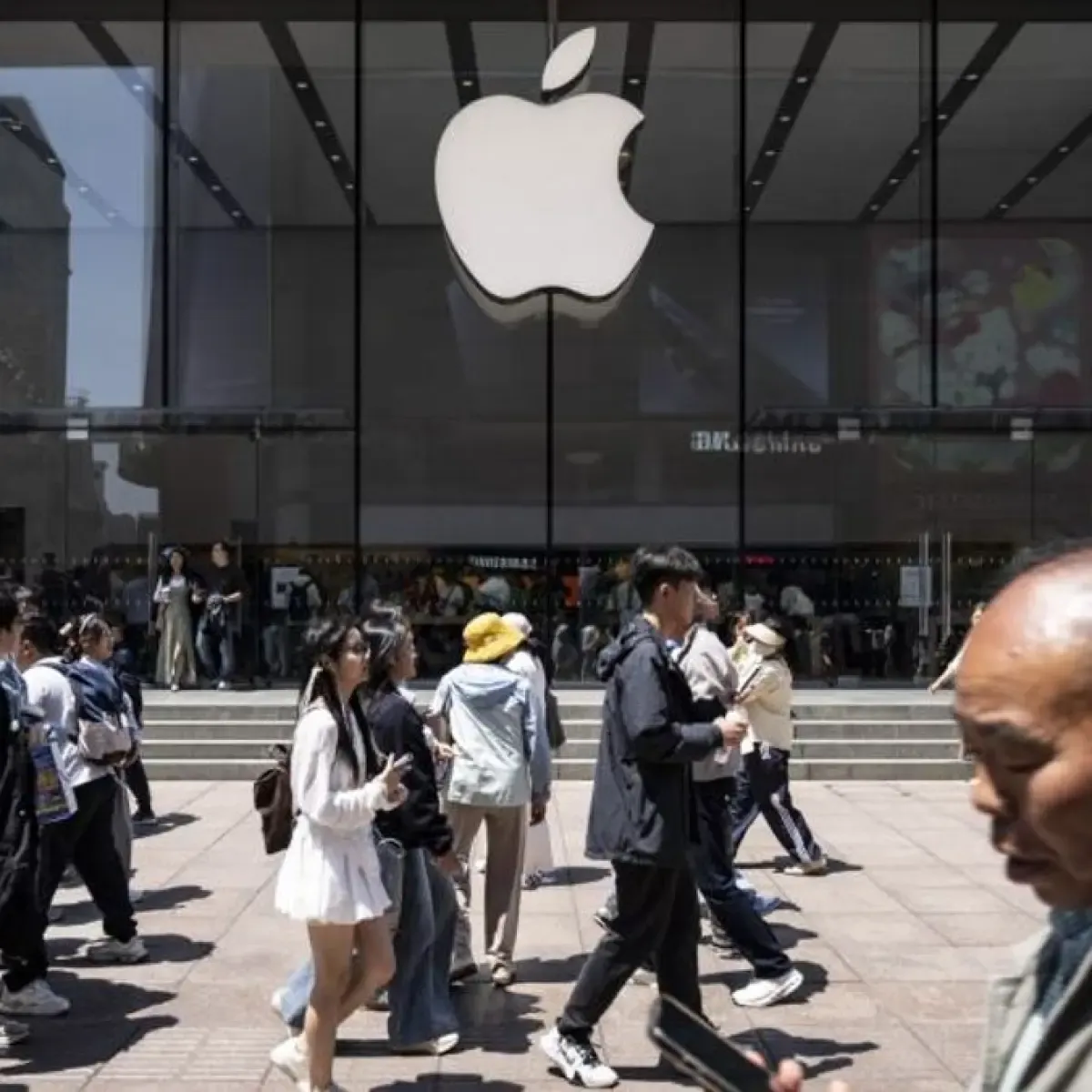 Peretas Bocorkan Dokumen Rahasia iPhone 18 Pro, Rantai Pasok Global Apple Terancam