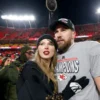 Taylor Swift dan Travis Kelce: Perjalanan Cinta dari Konser hingga Pernikahan